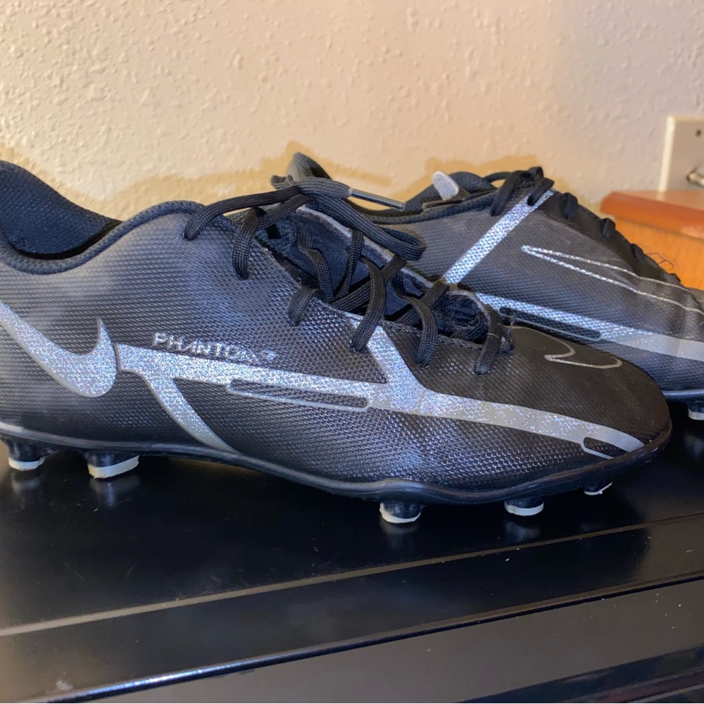 Nike Phantom GT2 Club FG/MG Mens Size 6.5 Black Metallic Cleats DA5640-007